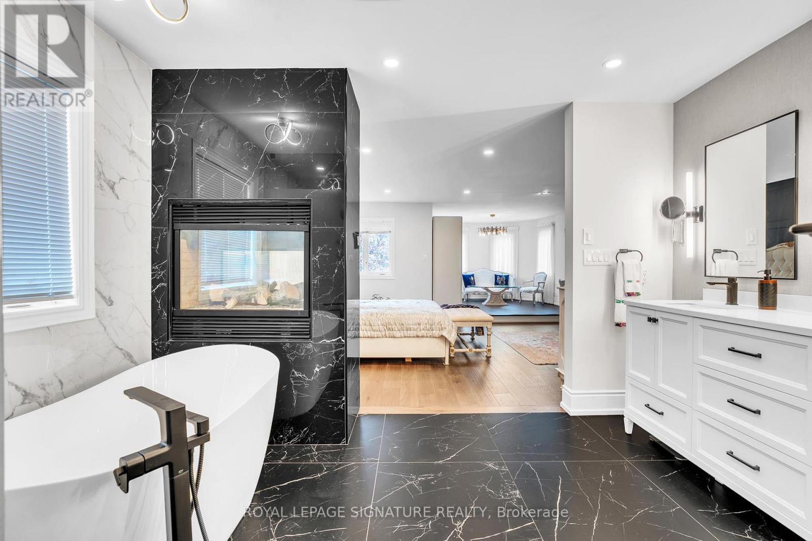 1067 Ivsbridge Boulevard, Newmarket, Ontario  L3X 1N3 - Photo 25 - N12689116