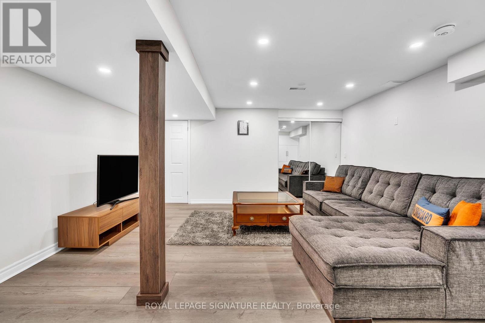 1067 Ivsbridge Boulevard, Newmarket, Ontario  L3X 1N3 - Photo 39 - N12689116