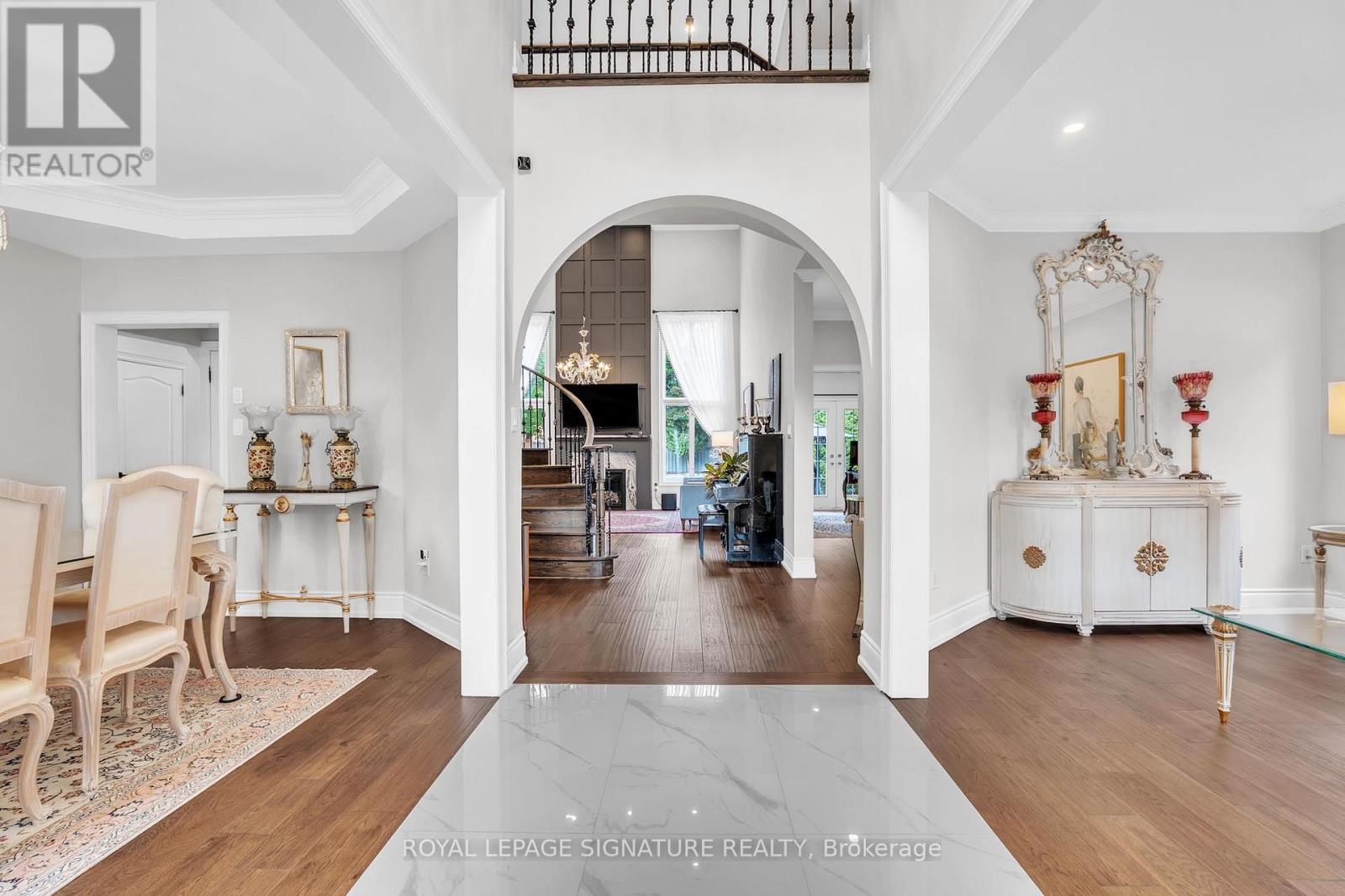 1067 Ivsbridge Boulevard, Newmarket, Ontario  L3X 1N3 - Photo 5 - N12689116