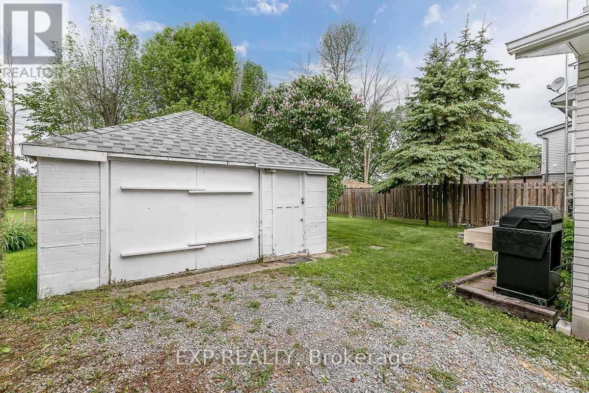 506 Duclos Point Road, Georgina, Ontario  L0E 1N0 - Photo 4 - N12689136