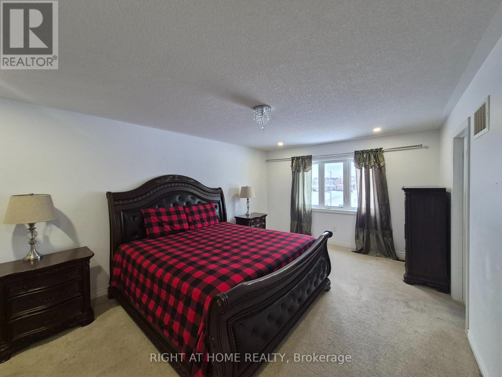 57 Sasco Way, Essa, Ontario  L3W 0C8 - Photo 19 - N12689182