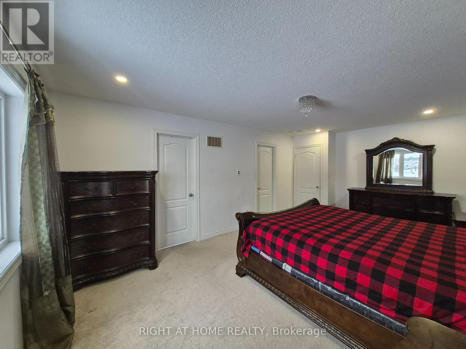 57 Sasco Way, Essa, Ontario  L3W 0C8 - Photo 20 - N12689182