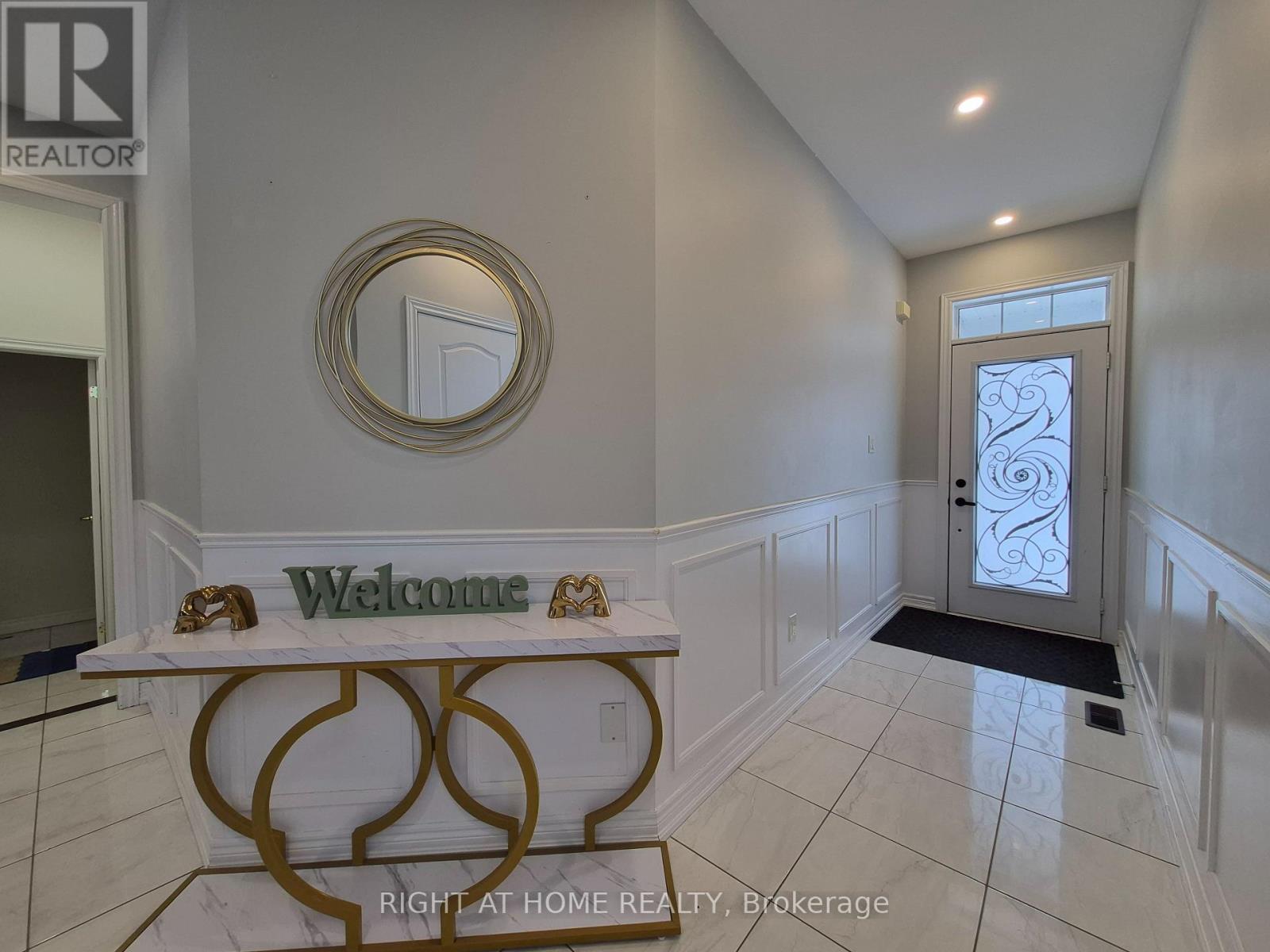 57 Sasco Way, Essa, Ontario  L3W 0C8 - Photo 3 - N12689182