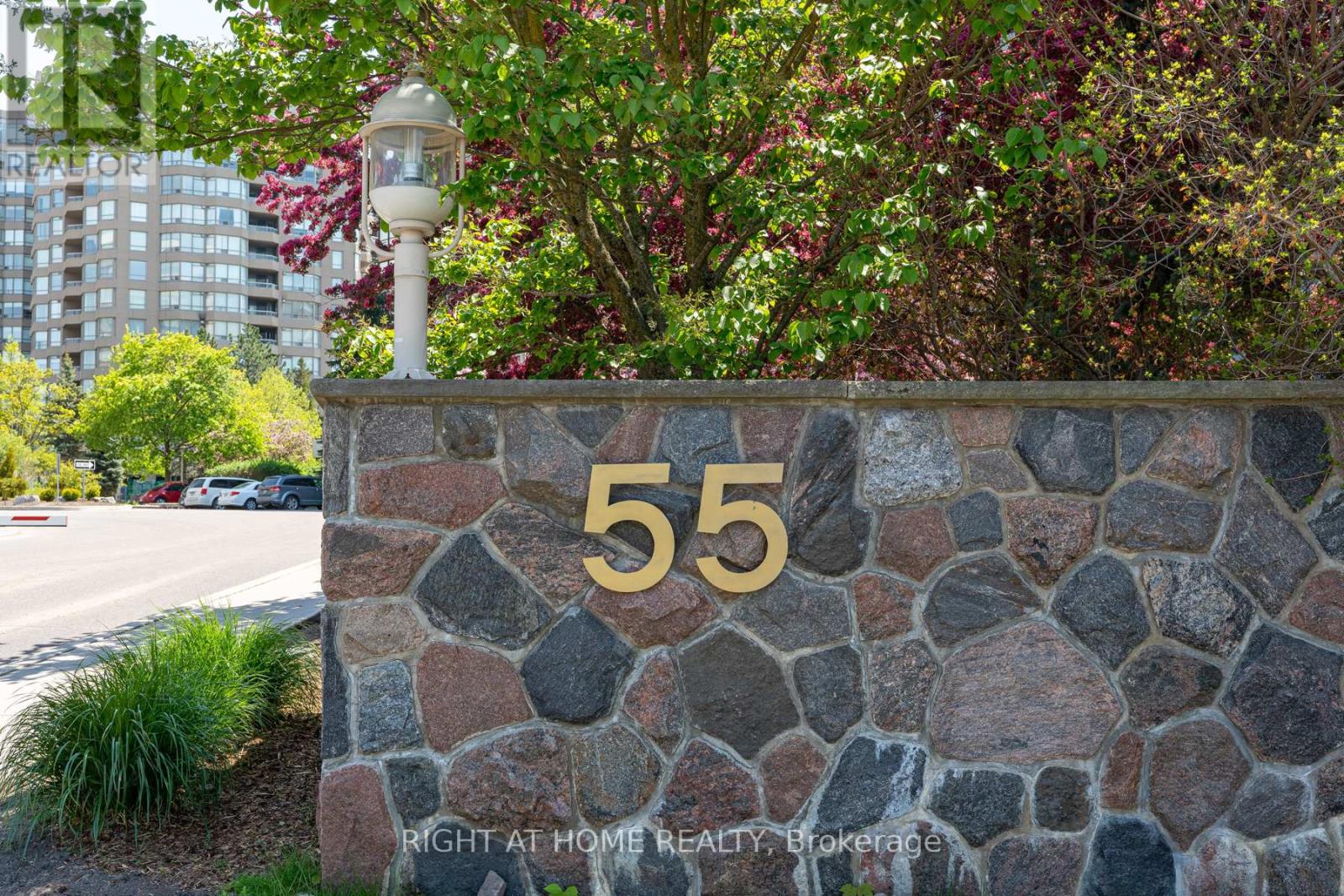 601 - 55 Austin Drive, Markham, Ontario  L3R 8H5 - Photo 2 - N12689214