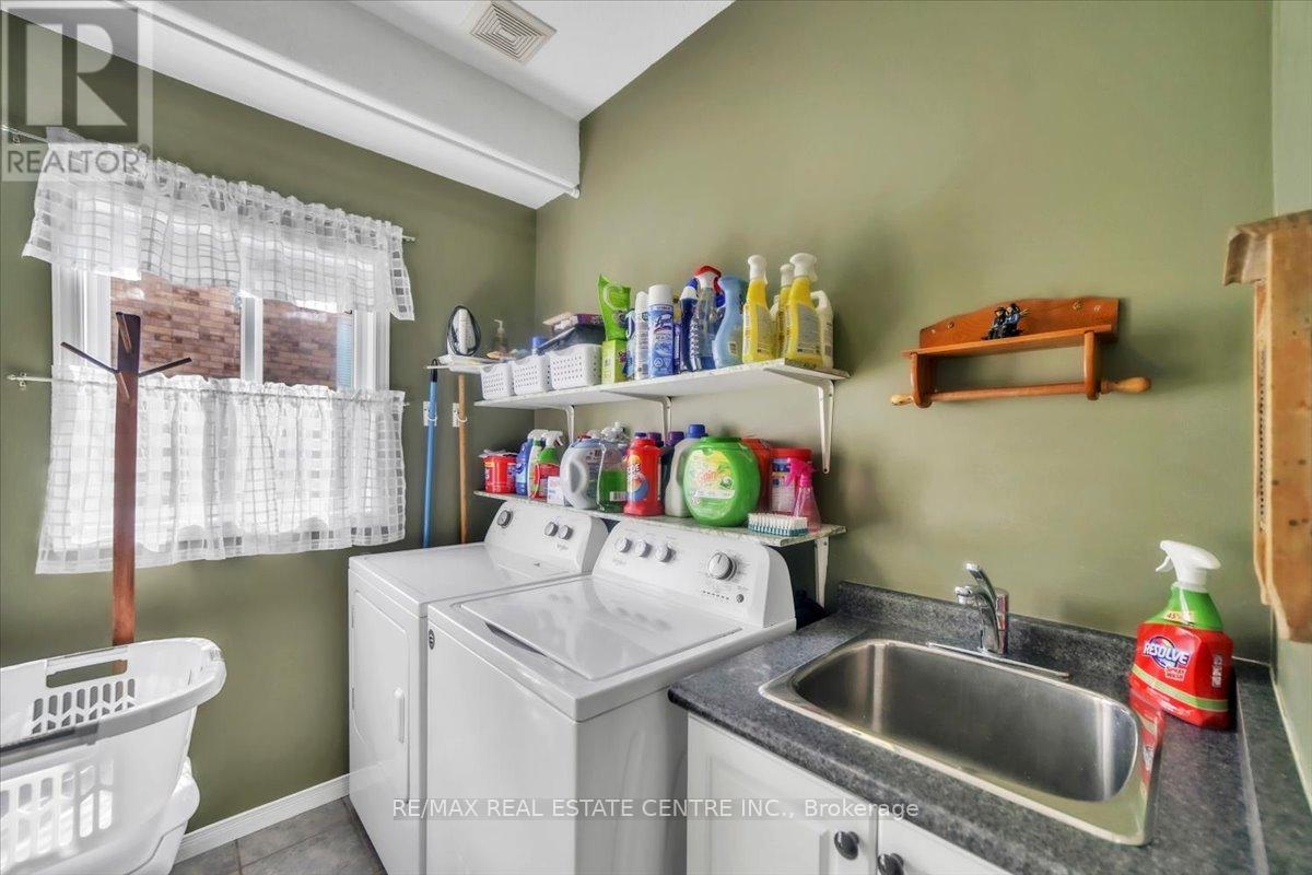 35 Cameron Court, Orangeville, Ontario  L9W 5G8 - Photo 19 - W12688156