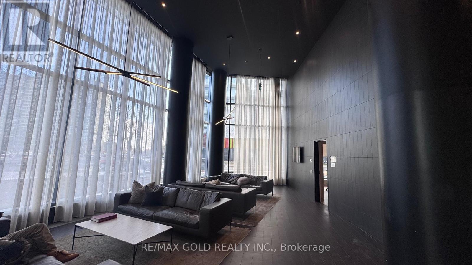 4506 - 3900 Confederation Parkway, Mississauga, Ontario  L5B 0M3 - Photo 6 - W12688632