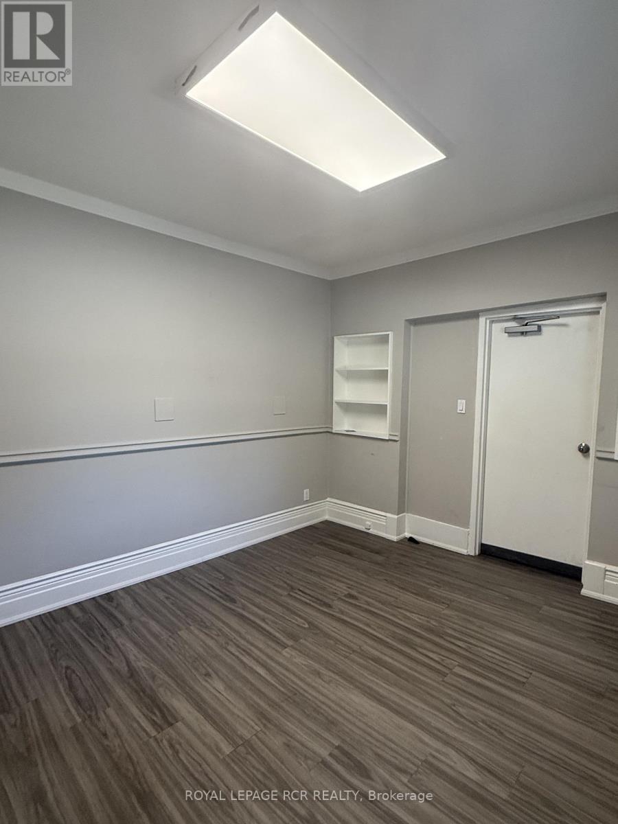 Main - 69 King Street W, Caledon, Ontario  L7E 1A2 - Photo 8 - W12689050