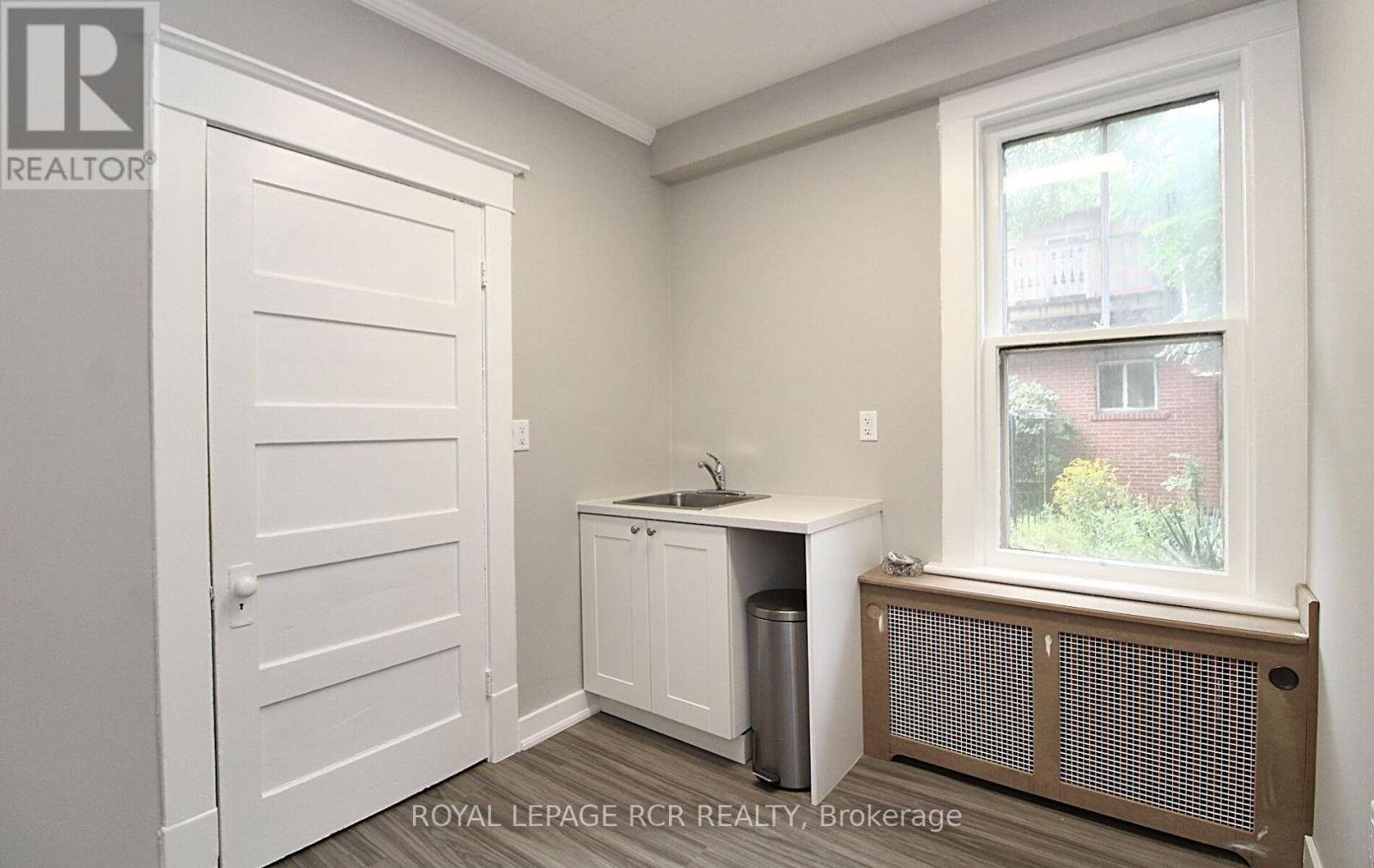 Main- Back - 69 King Street W, Caledon, Ontario  L7E 1A2 - Photo 6 - W12689054