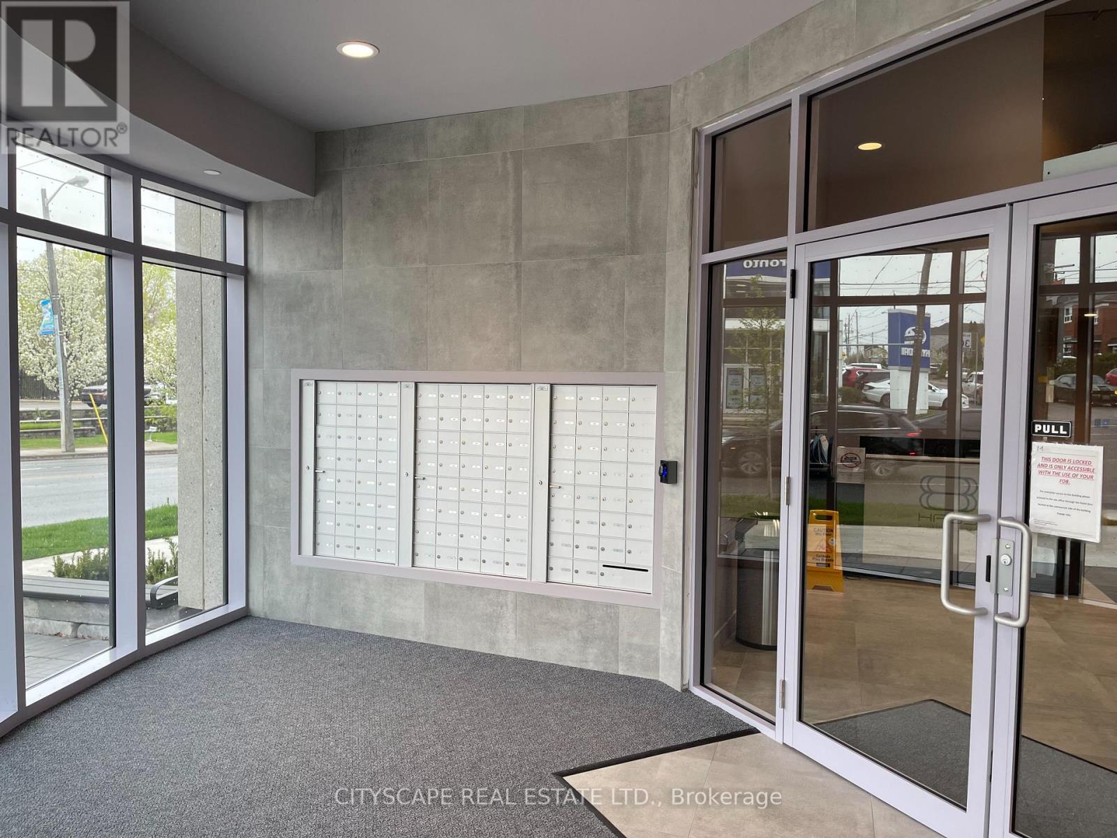 507 - 2433 Dufferin Street, Toronto, Ontario  M6E 3T3 - Photo 3 - W12689060