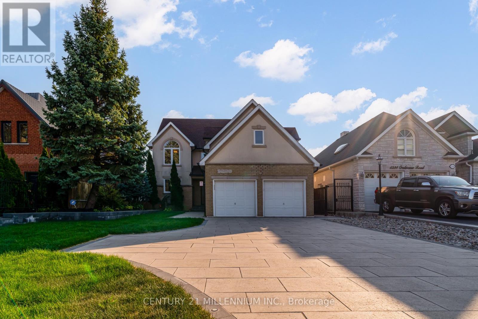 5230 Creditview Road, Mississauga, Ontario  L6W 2B3 - Photo 2 - W12689068