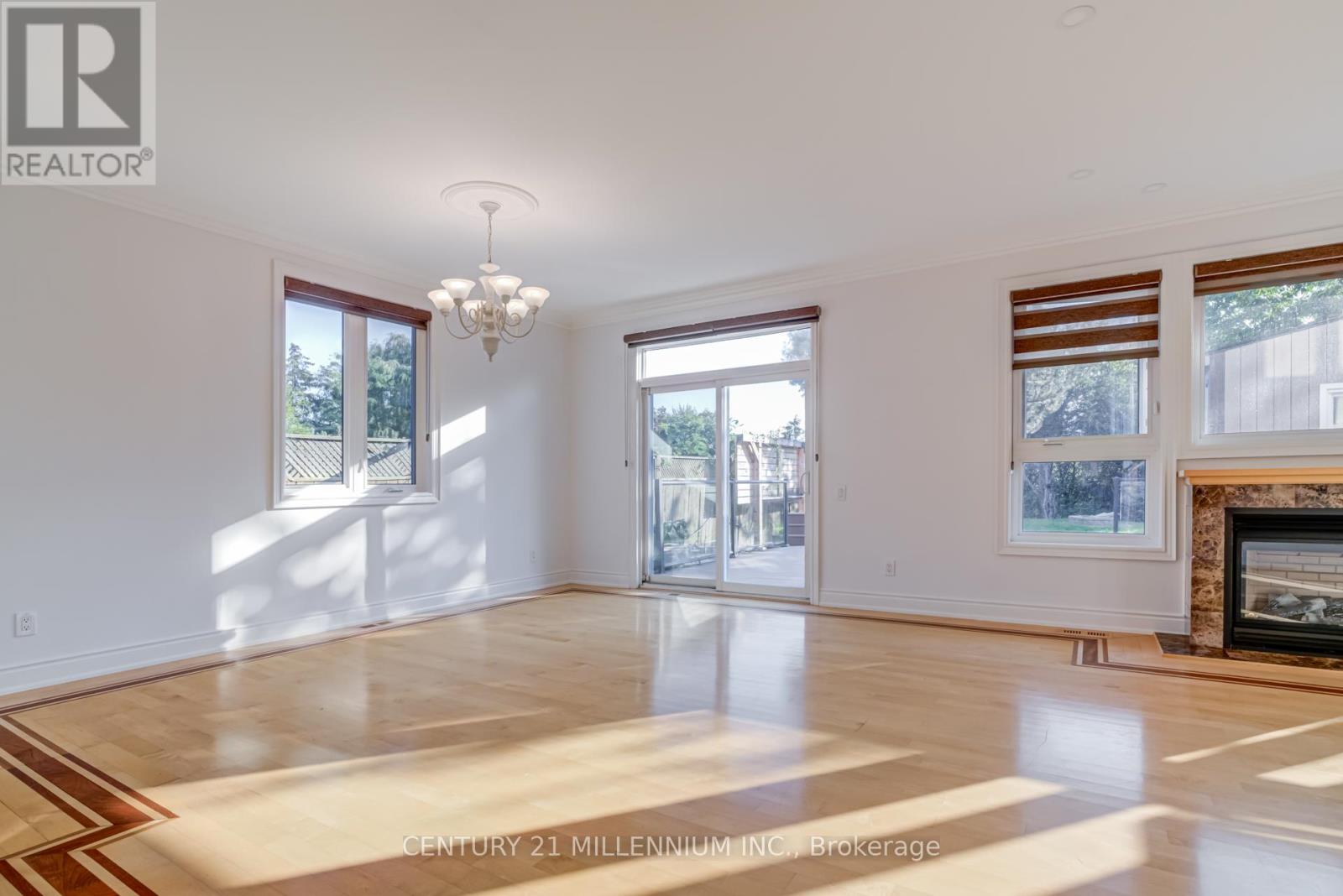 5230 Creditview Road, Mississauga, Ontario  L6W 2B3 - Photo 8 - W12689068