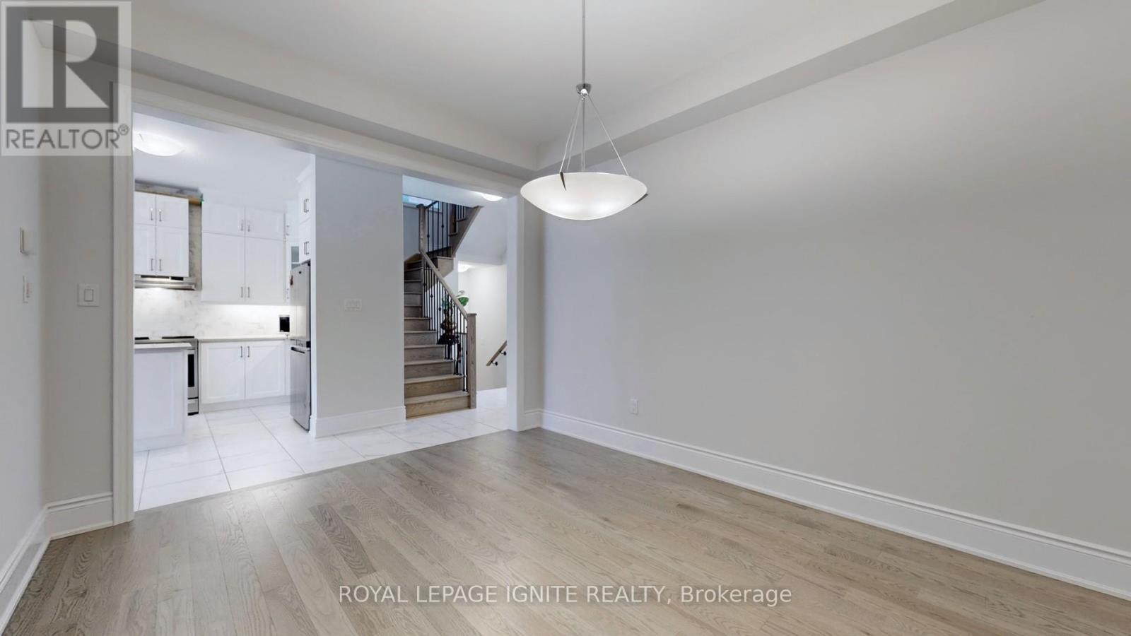 Main & Second Flr - 30 Duxbury Road, Brampton, Ontario  L6R 4E3 - Photo 11 - W12689132