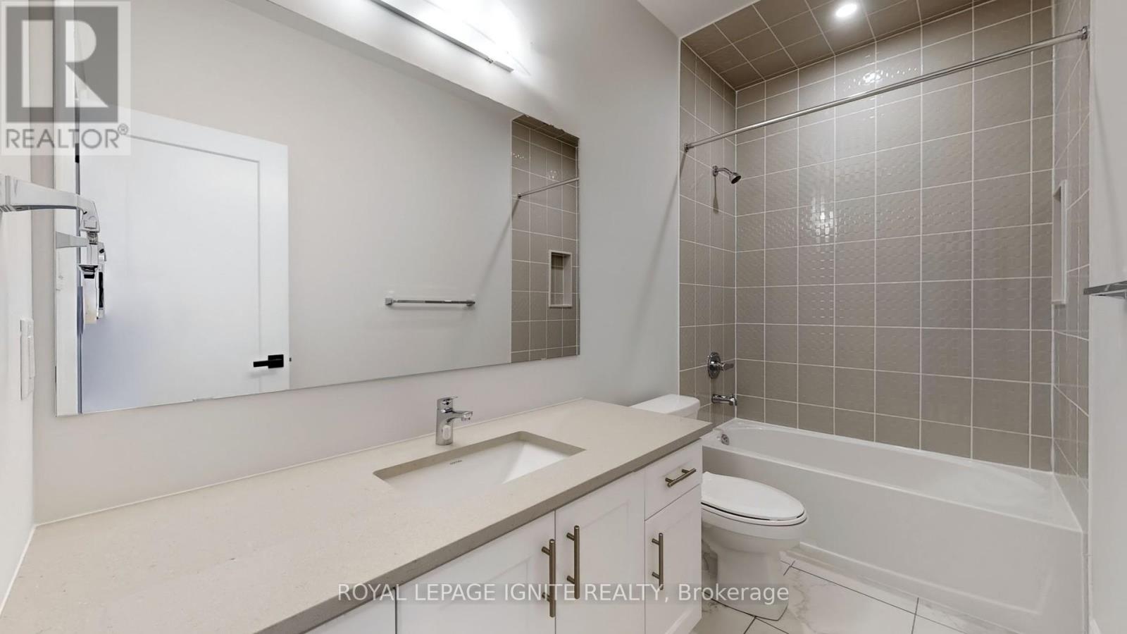 Main & Second Flr - 30 Duxbury Road, Brampton, Ontario  L6R 4E3 - Photo 22 - W12689132