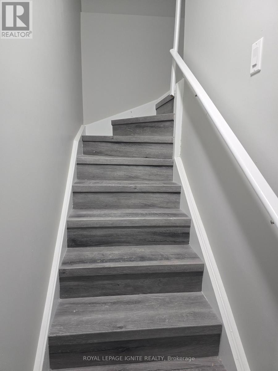 30 Duxbury Road, Brampton, Ontario  L6R 4E3 - Photo 24 - W12689146