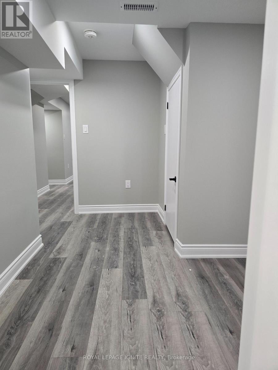 30 Duxbury Road, Brampton, Ontario  L6R 4E3 - Photo 32 - W12689146