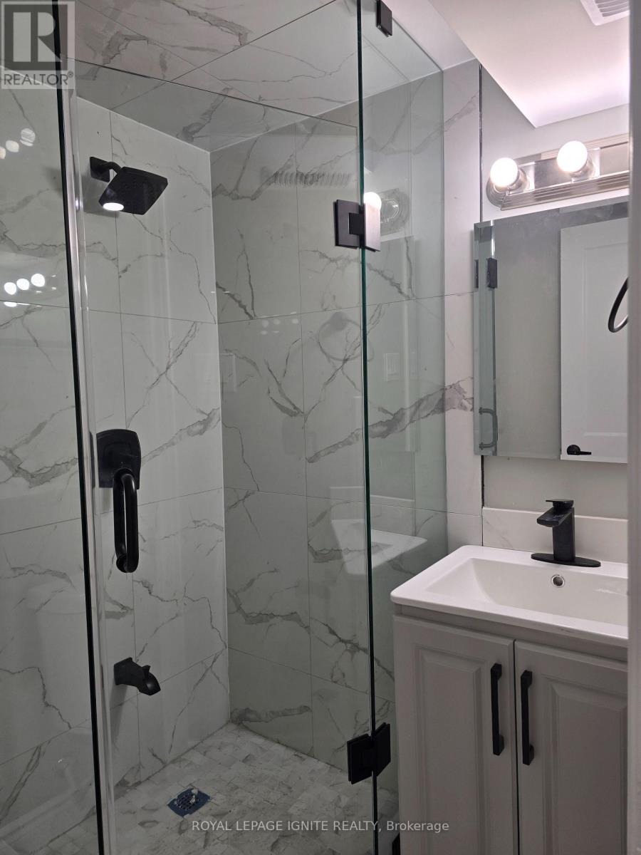 30 Duxbury Road, Brampton, Ontario  L6R 4E3 - Photo 38 - W12689146