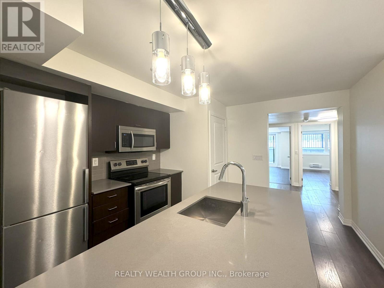 5 - 159 William Duncan Road, Toronto, Ontario  M3K 0B9 - Photo 8 - W12689156