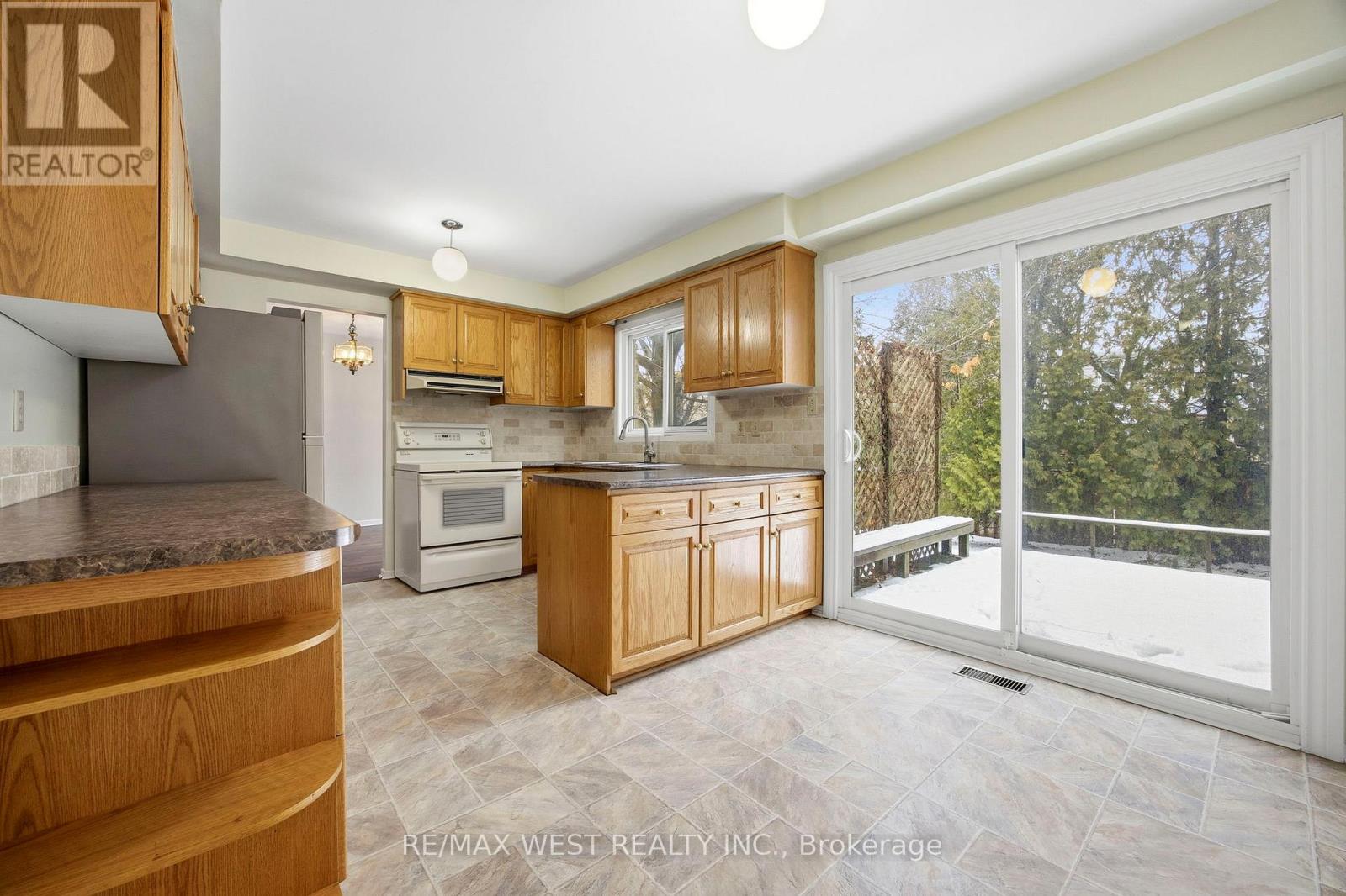 7350 Bendigo Circle, Mississauga, Ontario  L5N 1Z5 - Photo 8 - W12689160