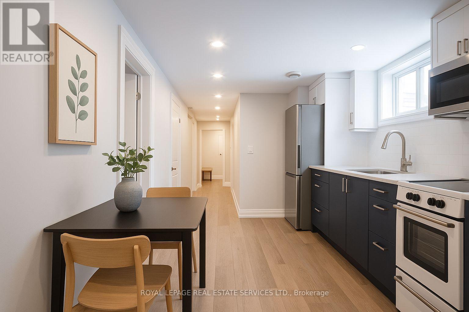 256 ANNETTE STREET, Toronto, Ontario