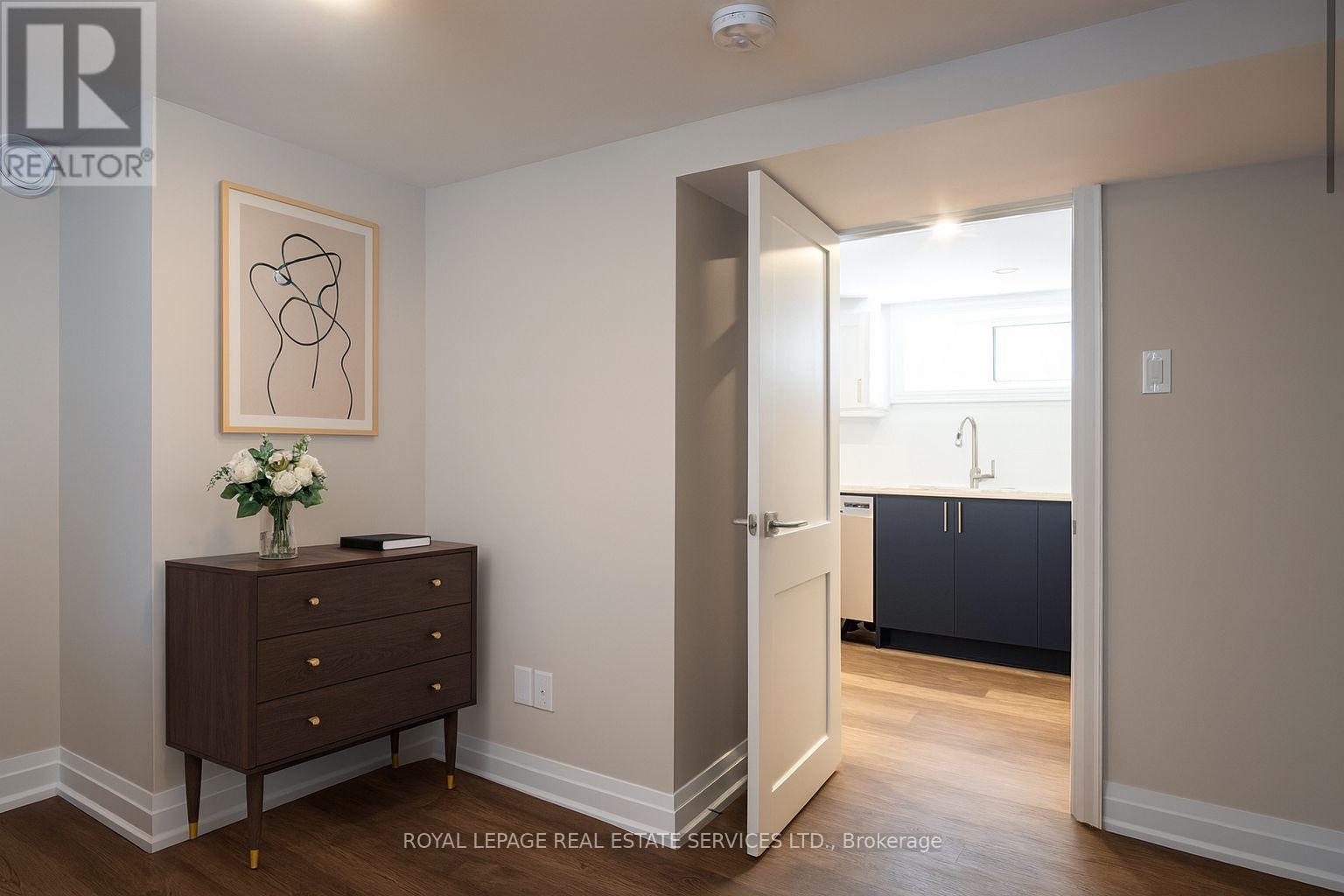 256 Annette Street, Toronto, Ontario  M6P 1R1 - Photo 4 - W12689202