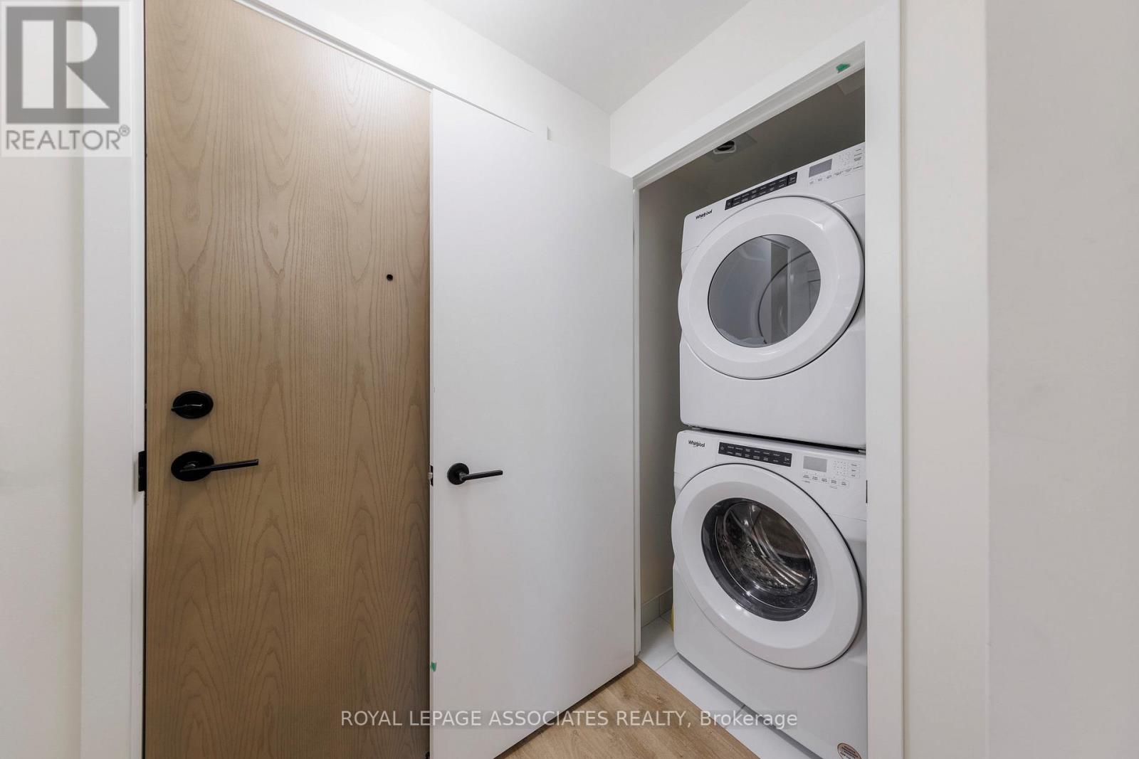 314 - 2300 St Clair Avenue, Toronto, Ontario  M6N 1K8 - Photo 5 - W12689206