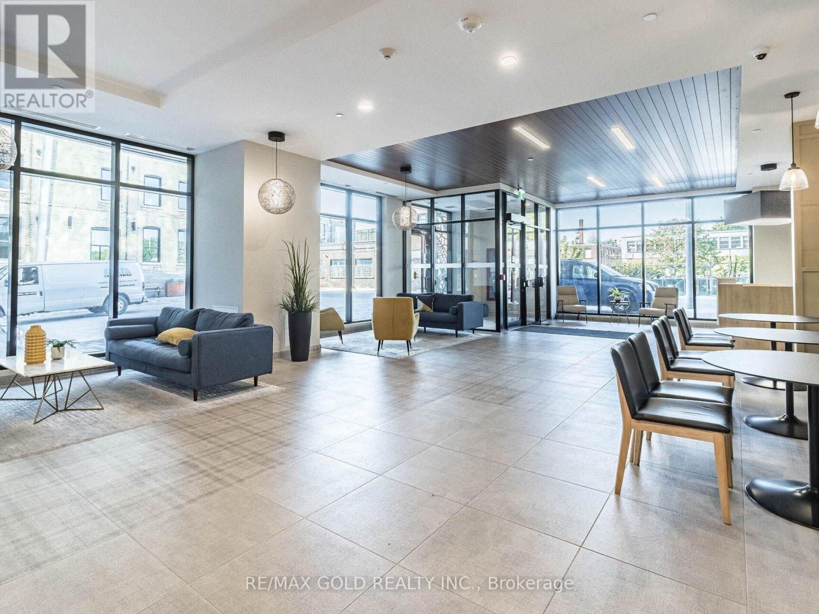 1011 - 108 Garment Street, Kitchener, Ontario  N2G 0E2 - Photo 3 - X12689082