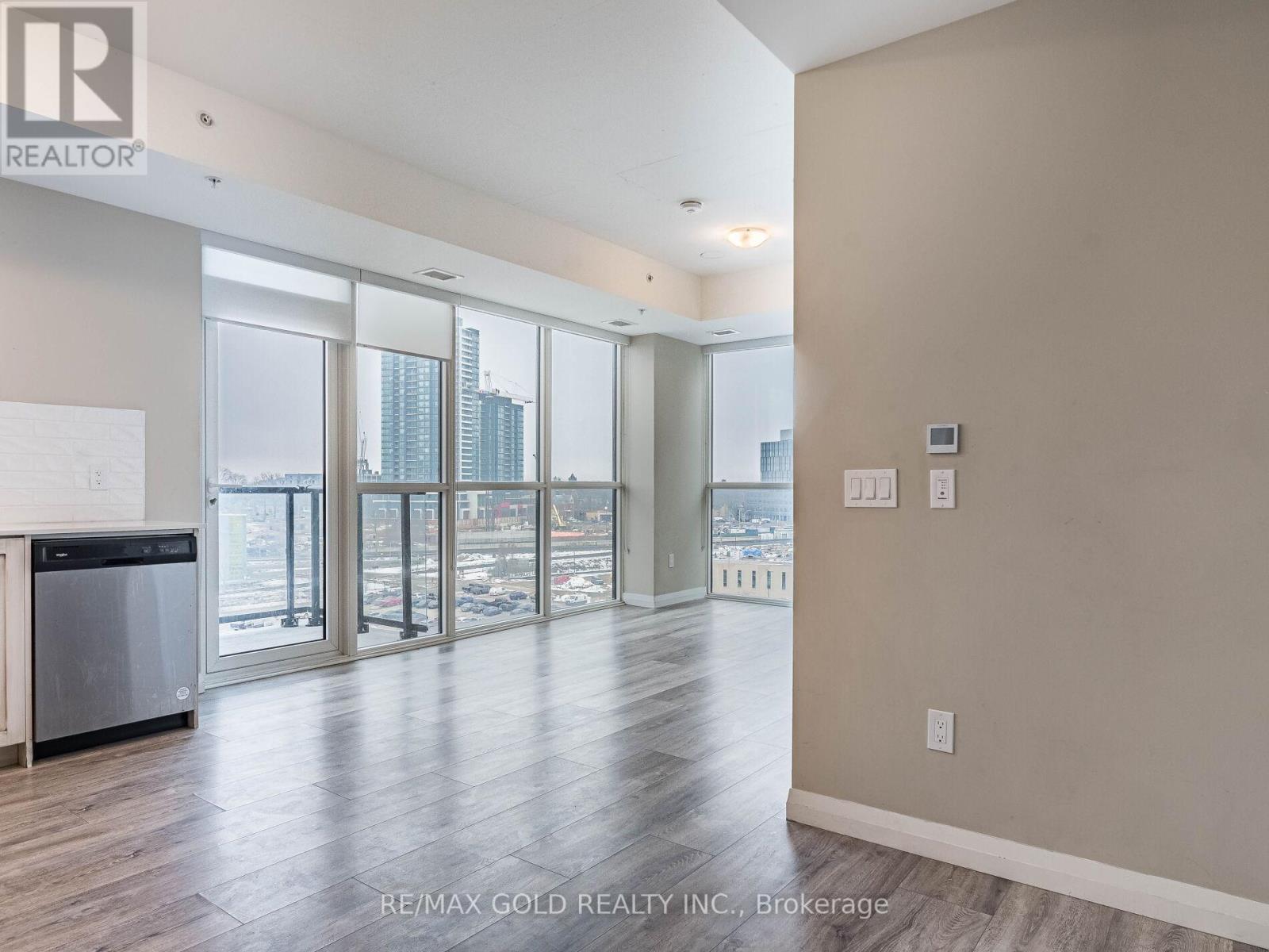 1011 - 108 Garment Street, Kitchener, Ontario  N2G 0E2 - Photo 9 - X12689082