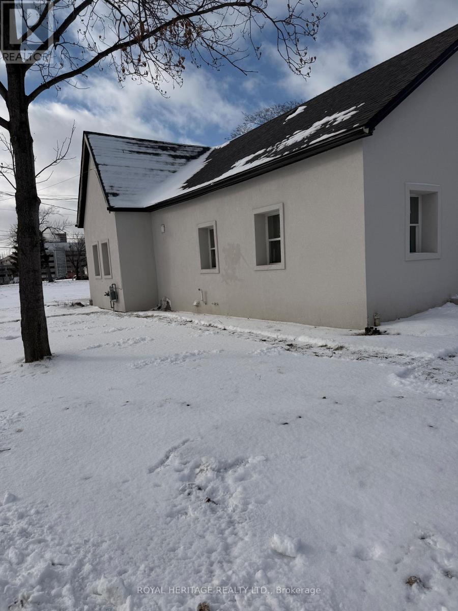 293 Louis Avenue, Windsor, Ontario  N9A 1W1 - Photo 4 - X12689098