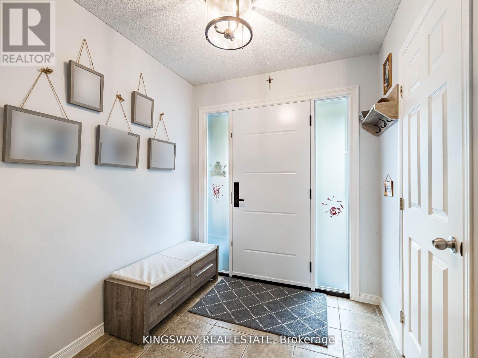 278 Southbrook Drive, Hamilton, Ontario  L0R 1C0 - Photo 4 - X12689108