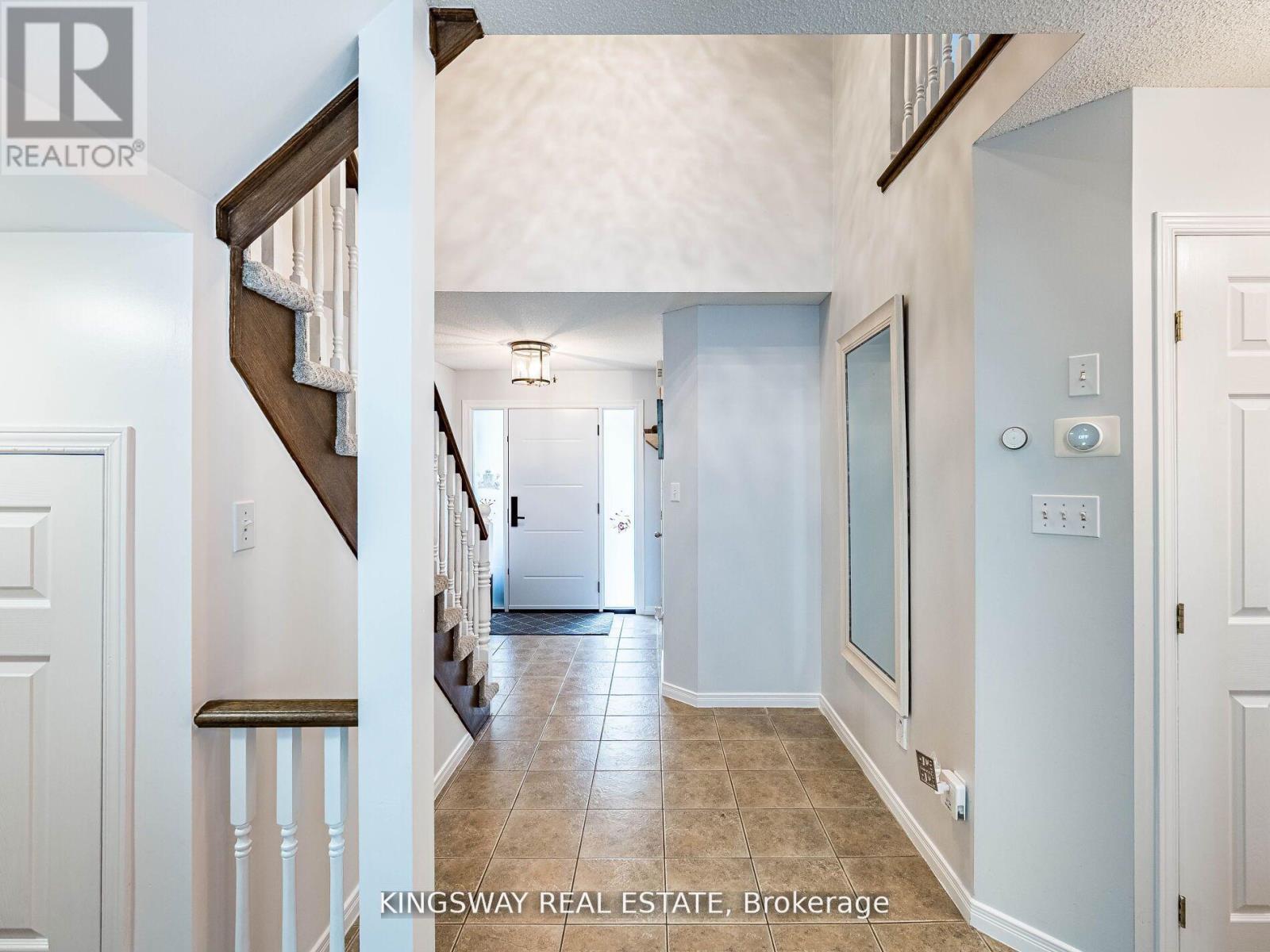 278 Southbrook Drive, Hamilton, Ontario  L0R 1C0 - Photo 6 - X12689108