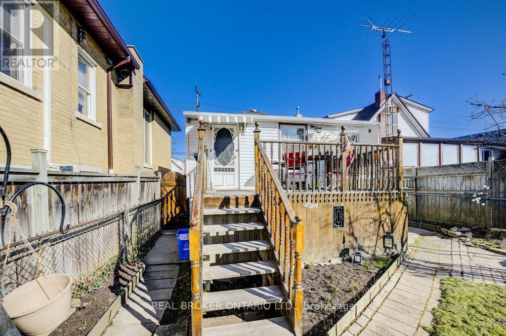 458 Upper Wentworth Street, Hamilton, Ontario  L9A 4T7 - Photo 34 - X12689164