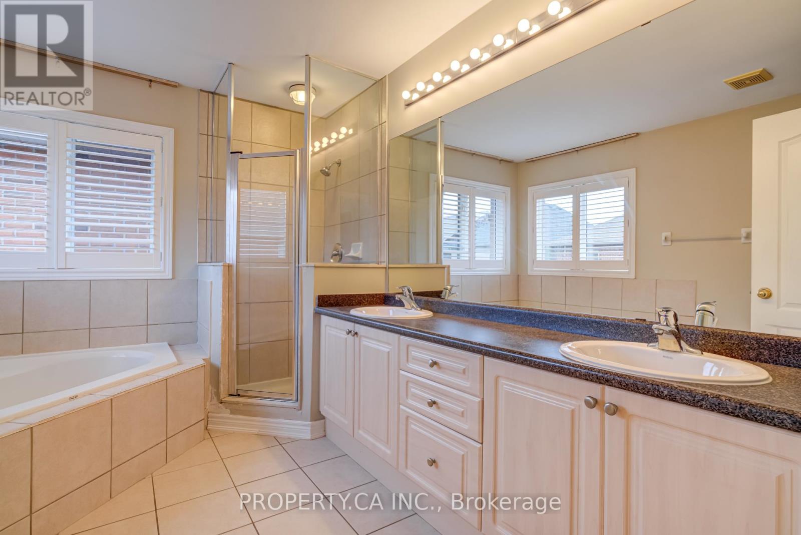 23 Panorama Way, Hamilton, Ontario  L8E 6C6 - Photo 12 - X12689210