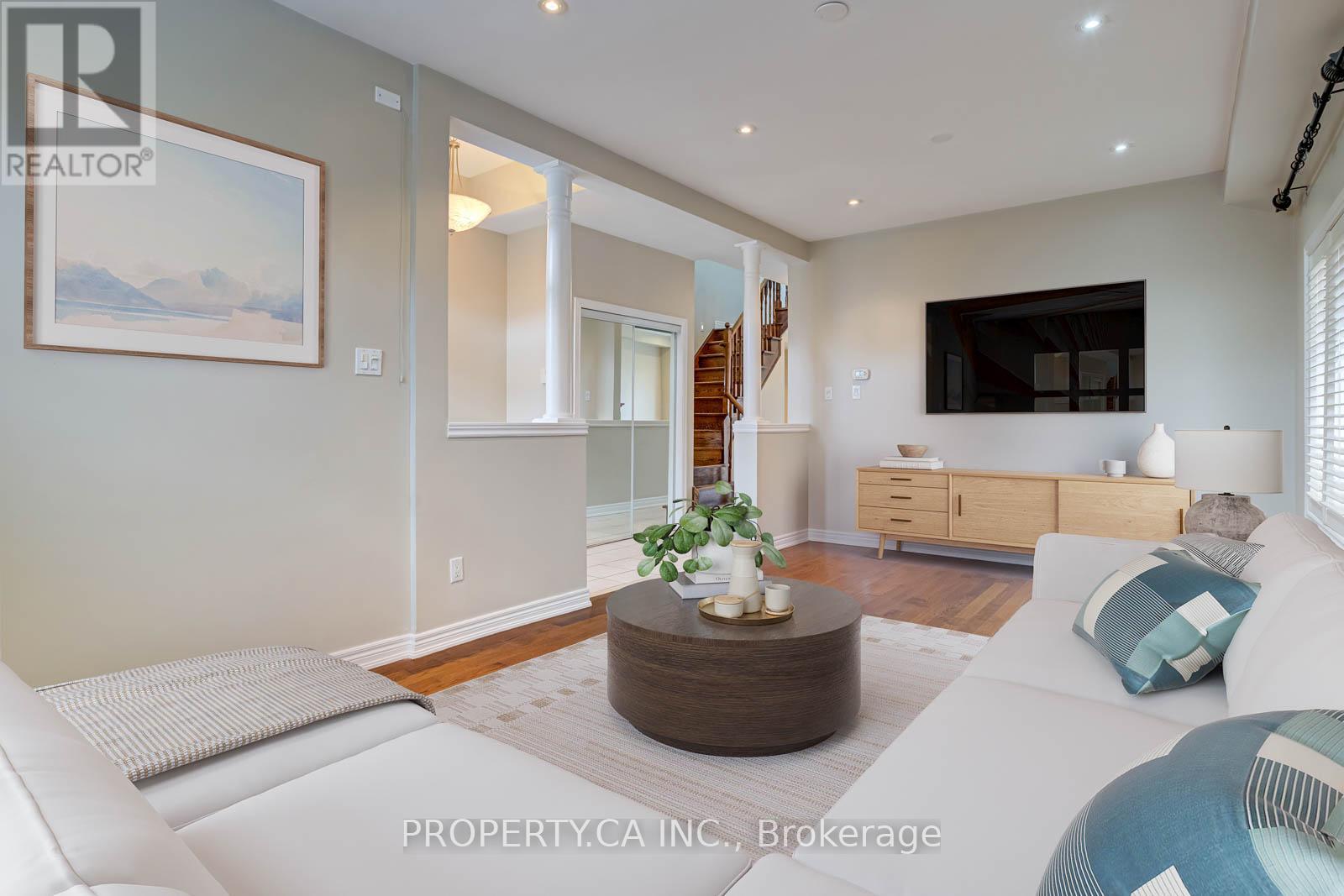 23 Panorama Way, Hamilton, Ontario  L8E 6C6 - Photo 4 - X12689210