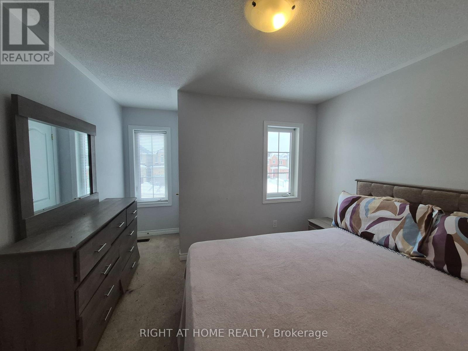 57 Sasco Way, Essa, Ontario  L3W 0C8 - Photo 31 - N12689182