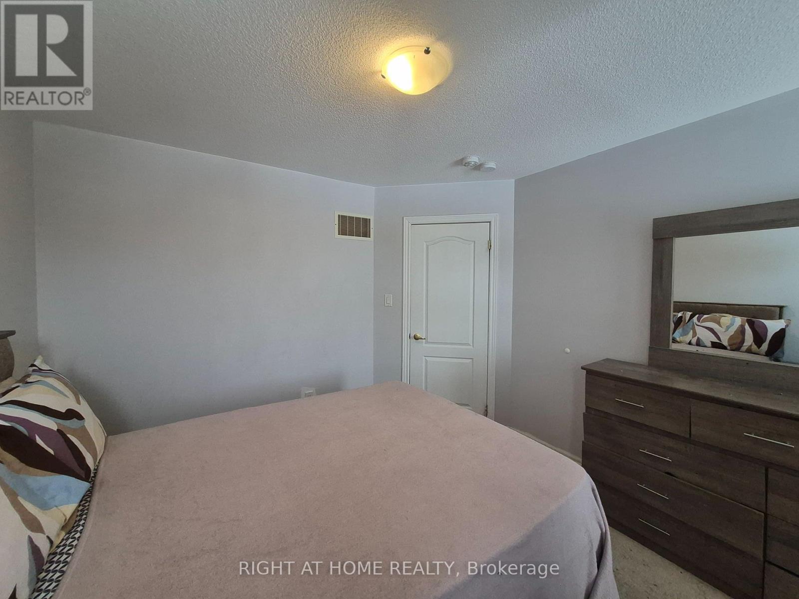 57 Sasco Way, Essa, Ontario  L3W 0C8 - Photo 33 - N12689182