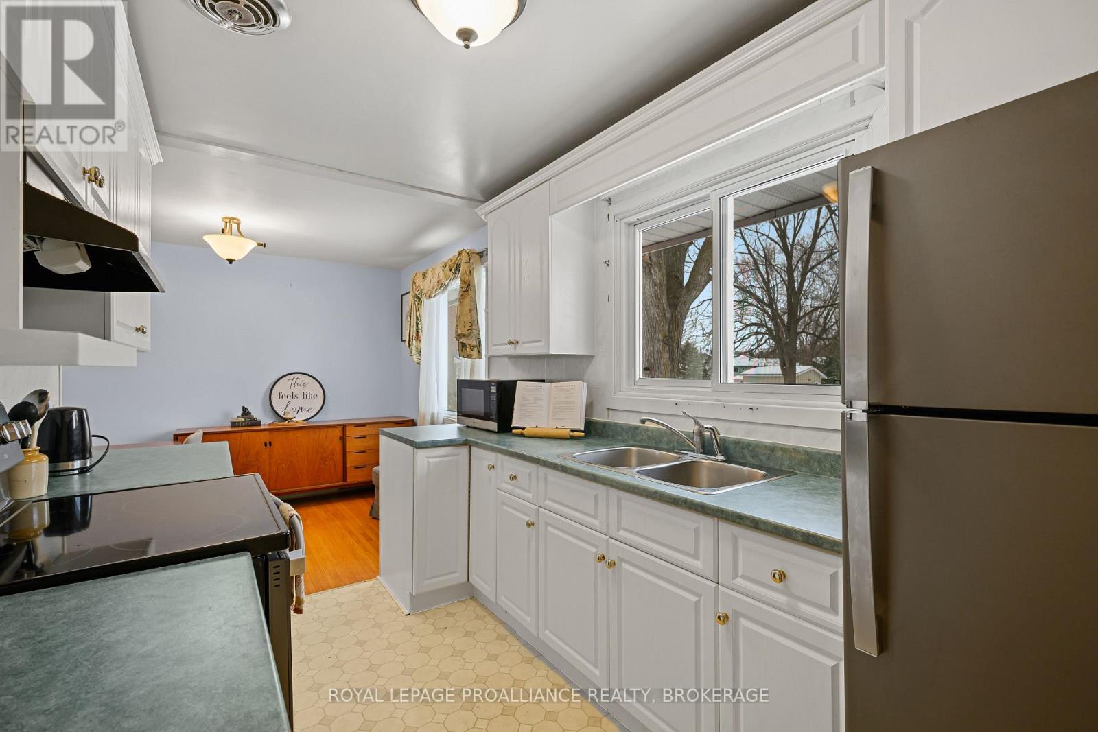 283 Camden Road, Greater Napanee, Ontario  K7R 1E7 - Photo 22 - X12689230