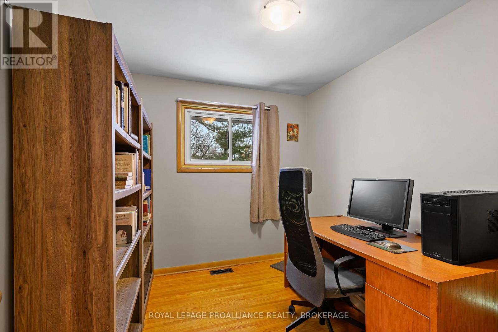 283 Camden Road, Greater Napanee, Ontario  K7R 1E7 - Photo 23 - X12689230