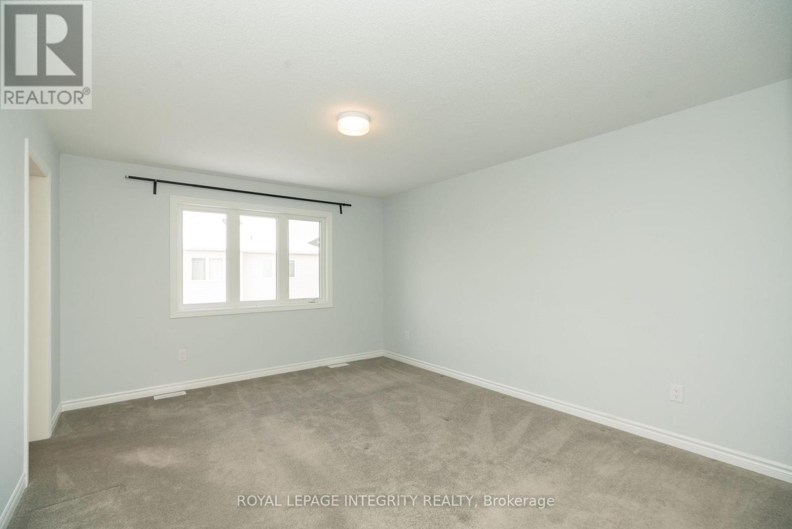 754 Derreen Avenue, Ottawa, Ontario K2S 2Y9 - Photo 11 - X12689274