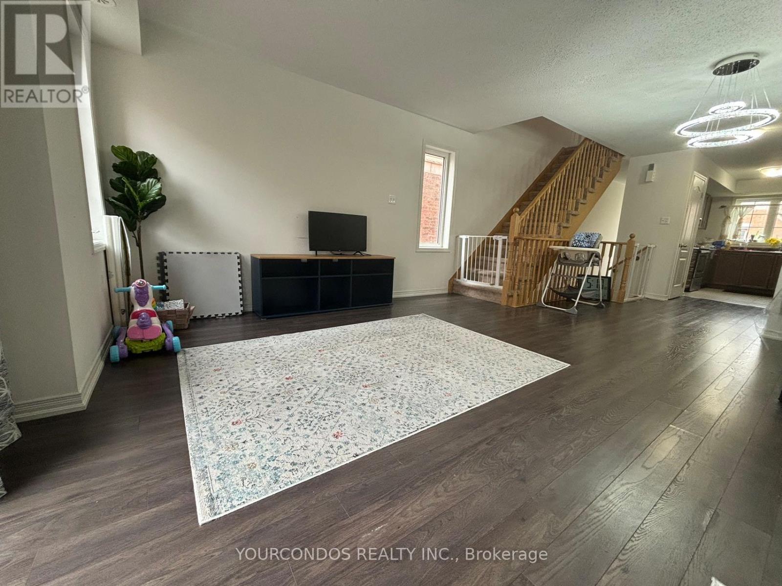 38 Filly Path, Oshawa, Ontario  L1L 0K9 - Photo 11 - E12637896