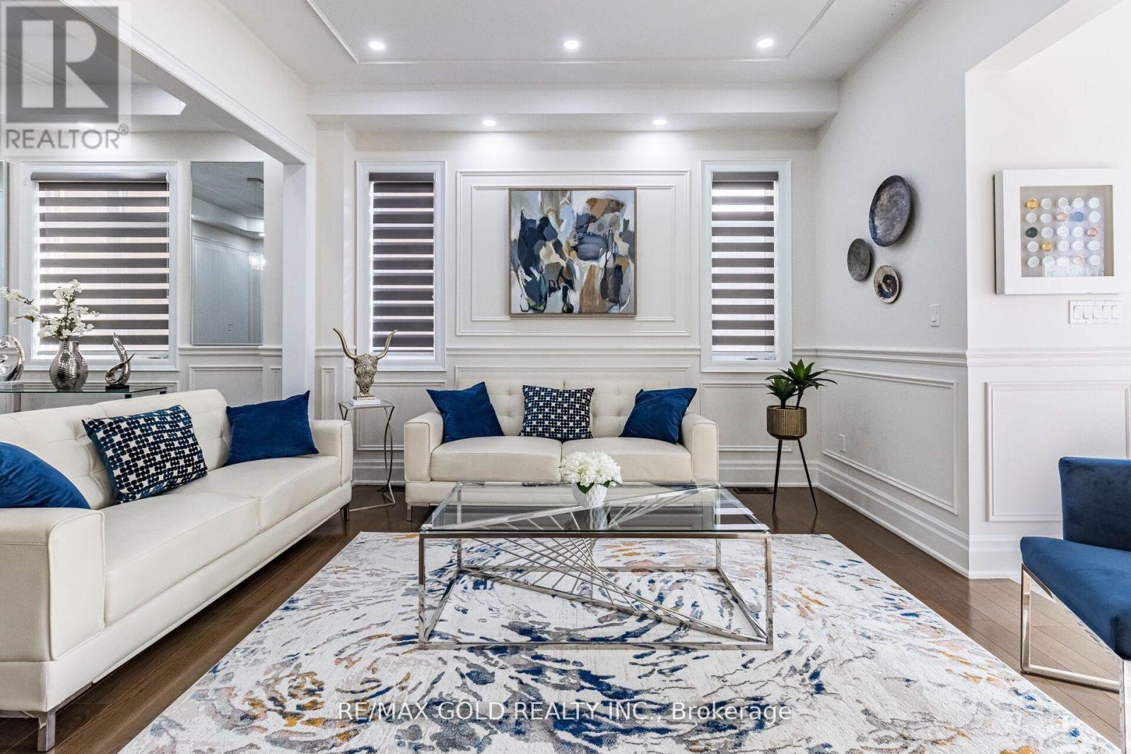 28 Cloverhaven Road, Brampton, Ontario  L6P 4E4 - Photo 7 - W12688788