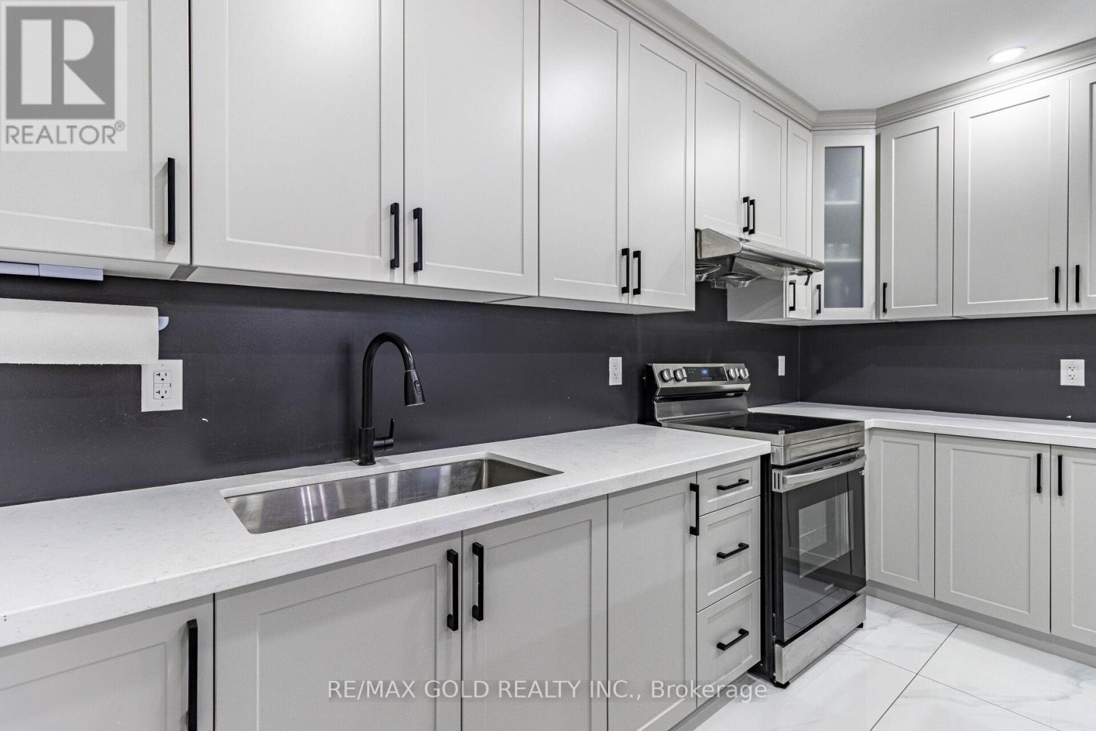 28 Cloverhaven Road, Brampton, Ontario  L6P 4E4 - Photo 43 - W12688788