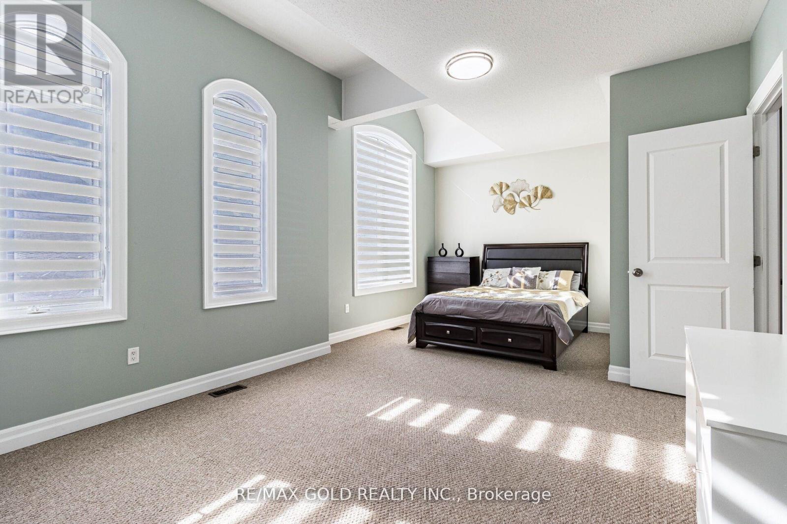 28 Cloverhaven Road, Brampton, Ontario  L6P 4E4 - Photo 32 - W12688788