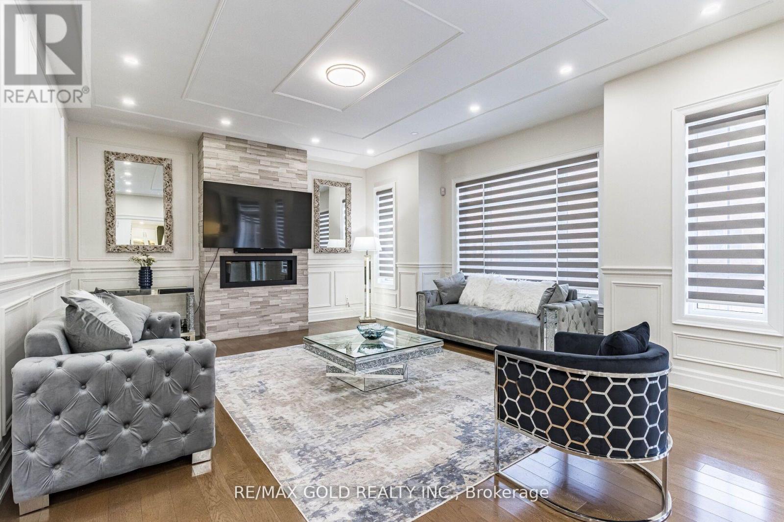 28 Cloverhaven Road, Brampton, Ontario  L6P 4E4 - Photo 23 - W12688788