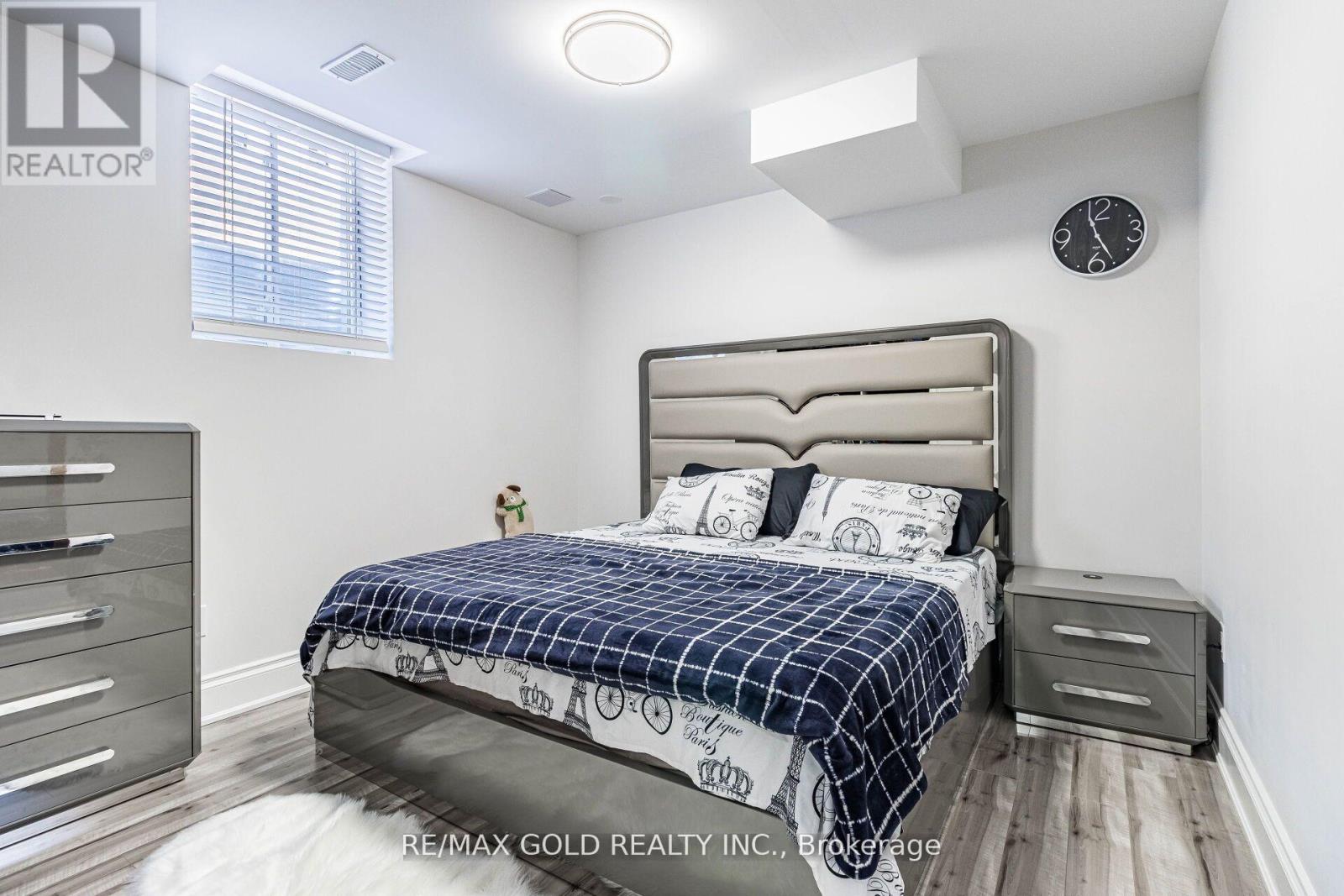 28 Cloverhaven Road, Brampton, Ontario  L6P 4E4 - Photo 45 - W12688788