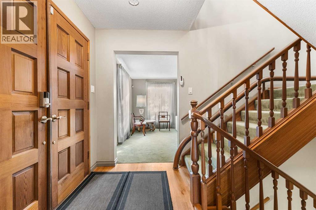 7008 Kenosee Place Sw, Calgary, Alberta  T2V 2L5 - Photo 2 - A2278651