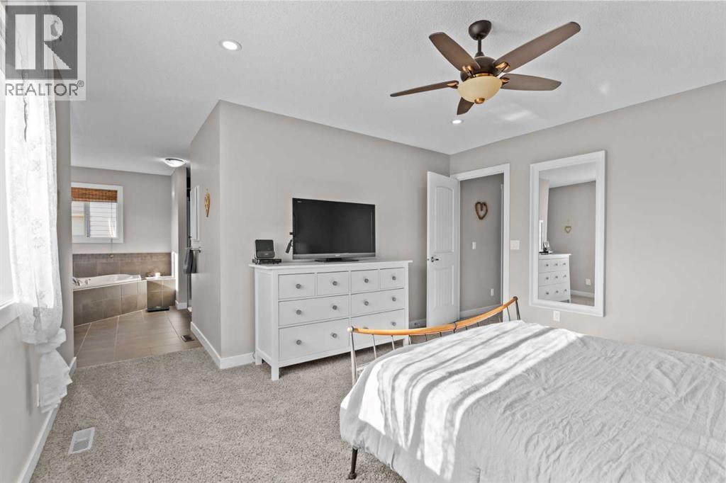 89 Heritage Hill, Cochrane, Alberta  T4C 0L3 - Photo 25 - A2266562