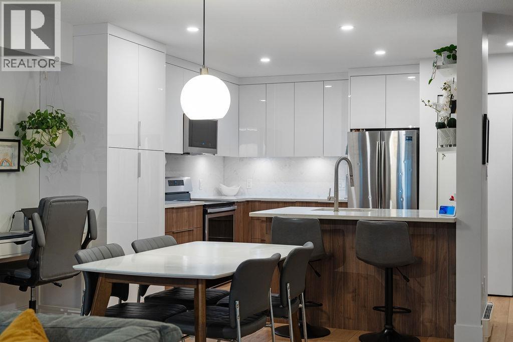 110 3978 Albert Street, Burnaby, British Columbia  V5C 2E1 - Photo 2 - R3078528