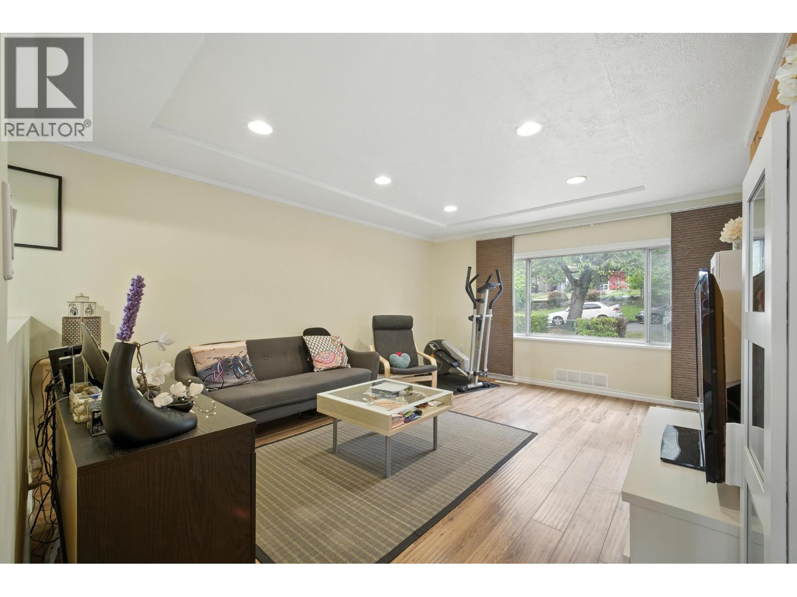 966 E 64th Avenue, Vancouver, British Columbia  V5X 2N4 - Photo 7 - R3078511