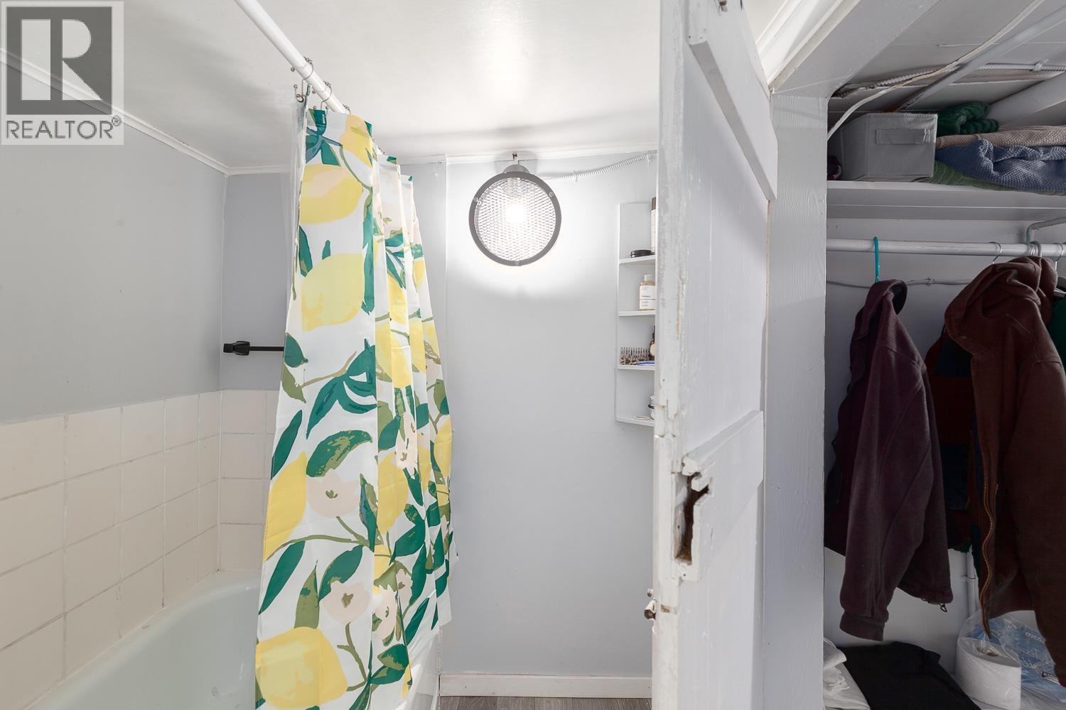 2483 W 6th Avenue, Vancouver, British Columbia  V6K 1W2 - Photo 30 - R3078535