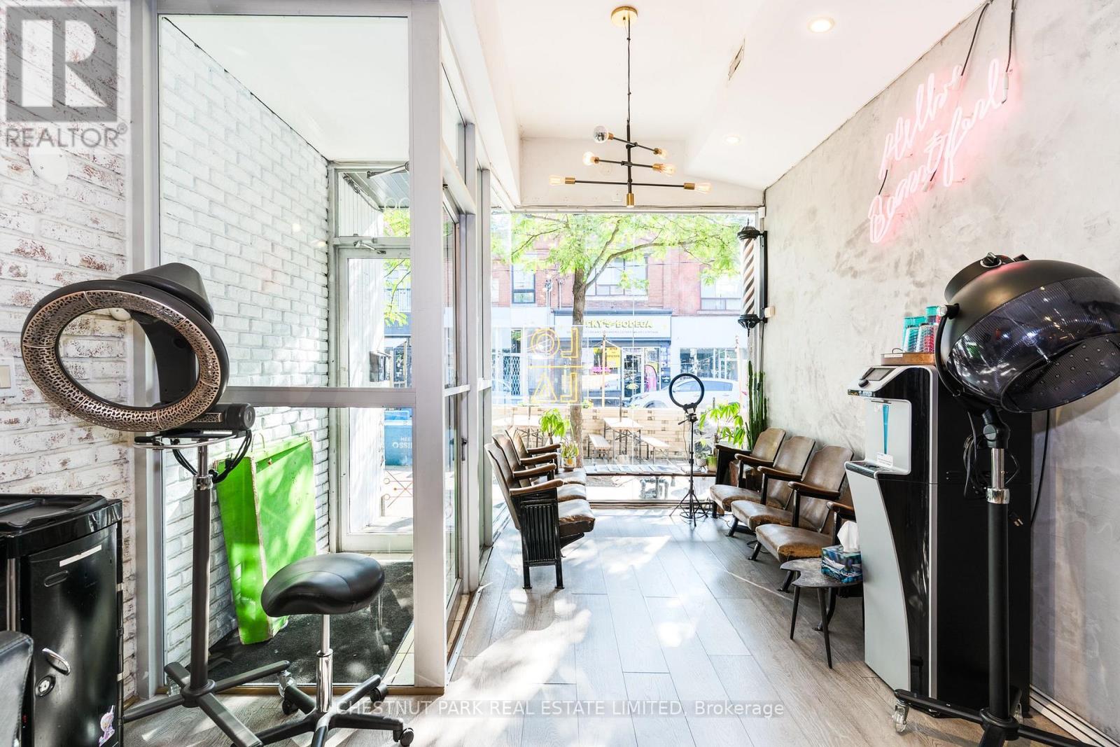 200 Ossington Avenue, Toronto, Ontario  M6J 2Z7 - Photo 7 - C12689298